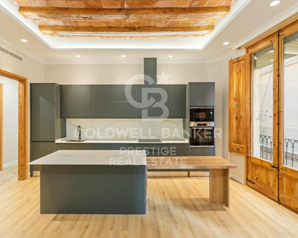 3 Schlafzimmer Wohnung in Ciutat Vella, Spain, Nr. 85842