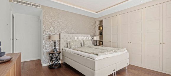 5 bedrooms Villa in Marbella, Spain No. 151566 13