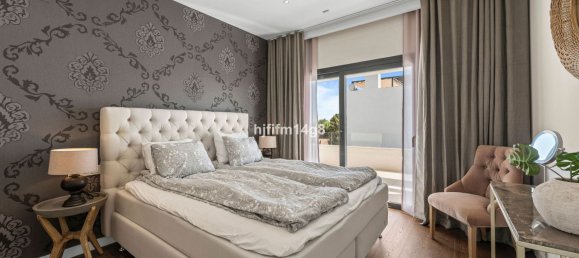5 bedrooms Villa in Marbella, Spain No. 151566 11