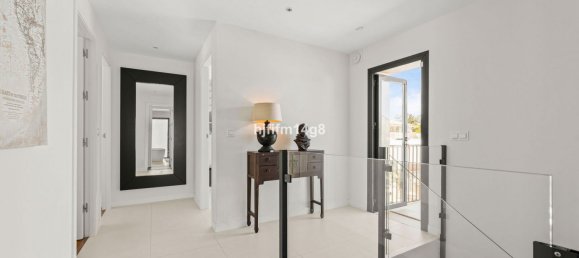 5 bedrooms Villa in Marbella, Spain No. 151566 23