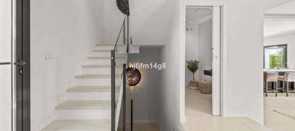 5 bedrooms Villa in Marbella, Spain No. 151566 24