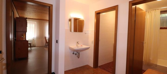 Villa de 5 dormitorios en Hof, Germany No. 300317 18