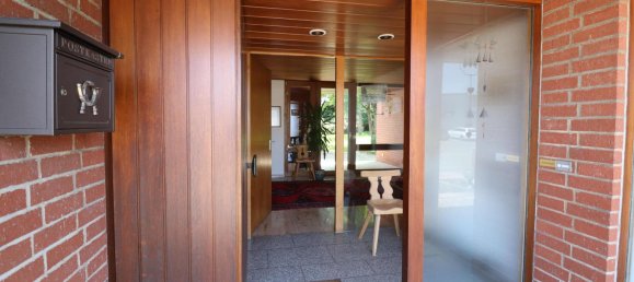 Villa de 5 dormitorios en Hof, Germany No. 300317 11