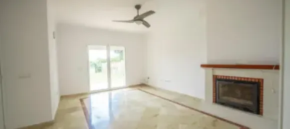 3 bedrooms House in La Alcaidesa, Spain No. 145645 11