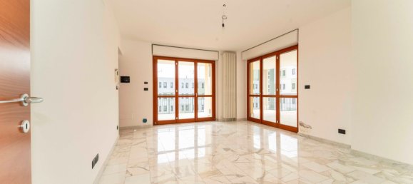 2-Zimmer Penthouse in Turin, Italy, Nr. 12608 2
