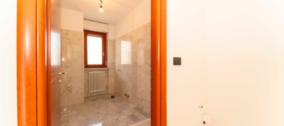 2-Zimmer Penthouse in Turin, Italy, Nr. 12608 4
