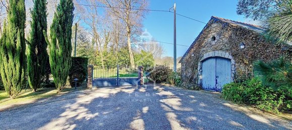 4 bedrooms House in Languidic, France No. 200691 3