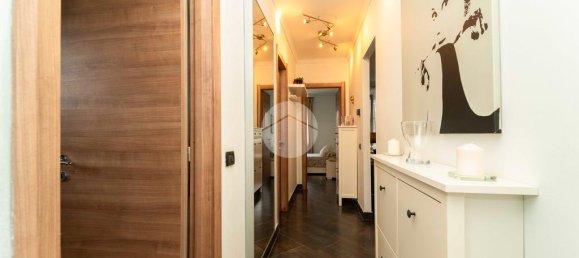 3 bedrooms Apartment in Rivoli, Italy No. 49854 6