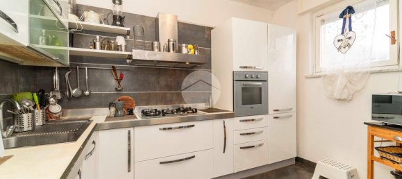 3 bedrooms Apartment in Rivoli, Italy No. 49854 3