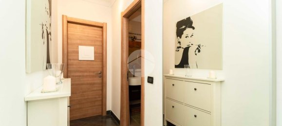 3 bedrooms Apartment in Rivoli, Italy No. 49854 7