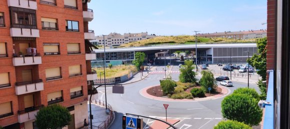 3 Schlafzimmer Wohnung in Logrono, Spain, Nr. 153219 5