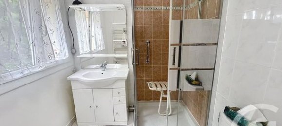 3 bedrooms House in Gonesse, France No. 361446 9