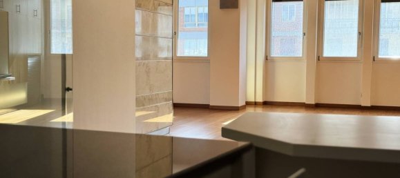 Квартира с 3 спальнями в Кальяри, Италия № 62309 8