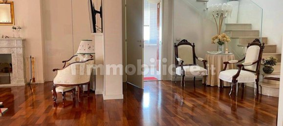 2 bedrooms Penthouse in Pesaro, Italy No. 196594 4