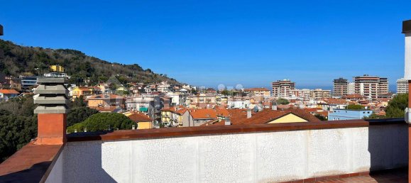 2 bedrooms Penthouse in Pesaro, Italy No. 196594 2