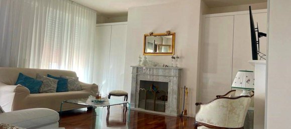 2 bedrooms Penthouse in Pesaro, Italy No. 196594 8
