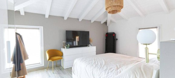 4 rooms Apartment in San Pietro in Casale, Italy No. 25733 2