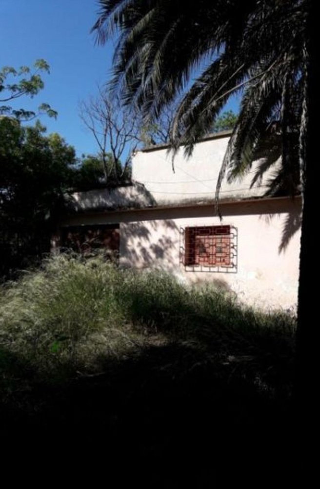  قطعة أرض في San Miguel, Argentina رقم 37678