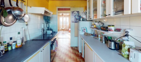 4 rooms Apartment in Marseille, France No. 319594 3