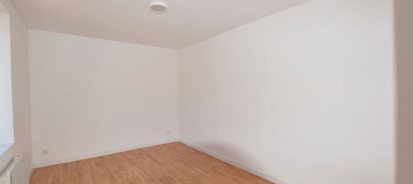 Casa de 4 dormitorios en Saint-Prix, France No. 203766 14