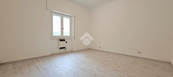 Квартира с 3 комнатами в Рим, Италия № 212458 11