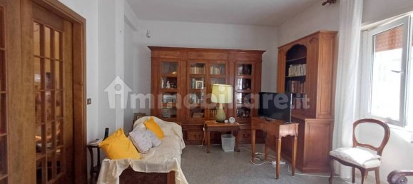 3 Schlafzimmer Wohnung in Rome, Italy, Nr. 272649 9