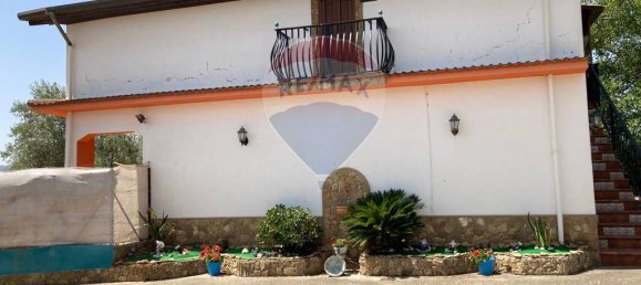 3 bedrooms House in Piazza Armerina, Italy No. 279749 3