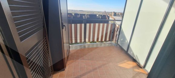 3 rooms Apartment in Giugliano in Campania, Italy No. 25418 2