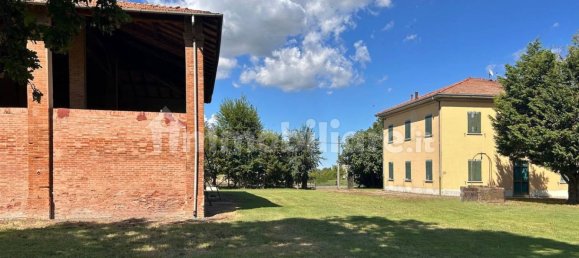 4 bedrooms Castles in Budrio, Italy No. 283922 7