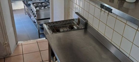 112m² Commercial property in Langres, France No. 250705 3