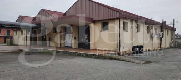 1 room Commercial property in Porto Tolle, Italy No. 81097 7