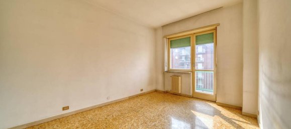 2 rooms Apartment in Turin, Italy No. 17937 6