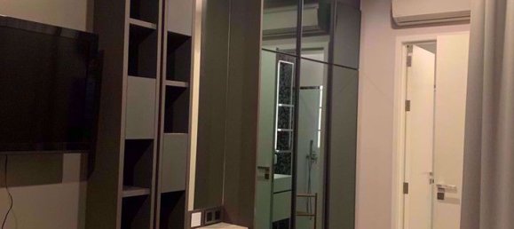 Кондоминиум  с 1 спальней в Клонг Тоэй, Таиланд № 10362 3