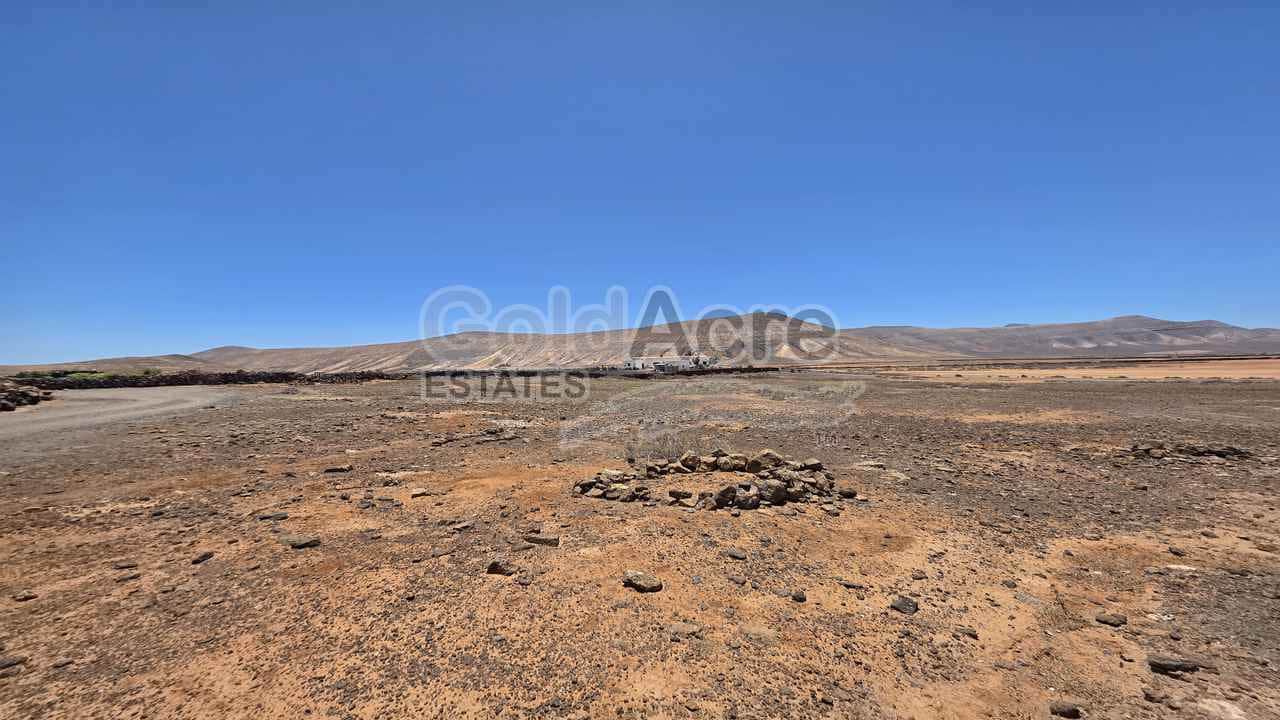 Земельный участок в Ла Олива, Испания № 205805