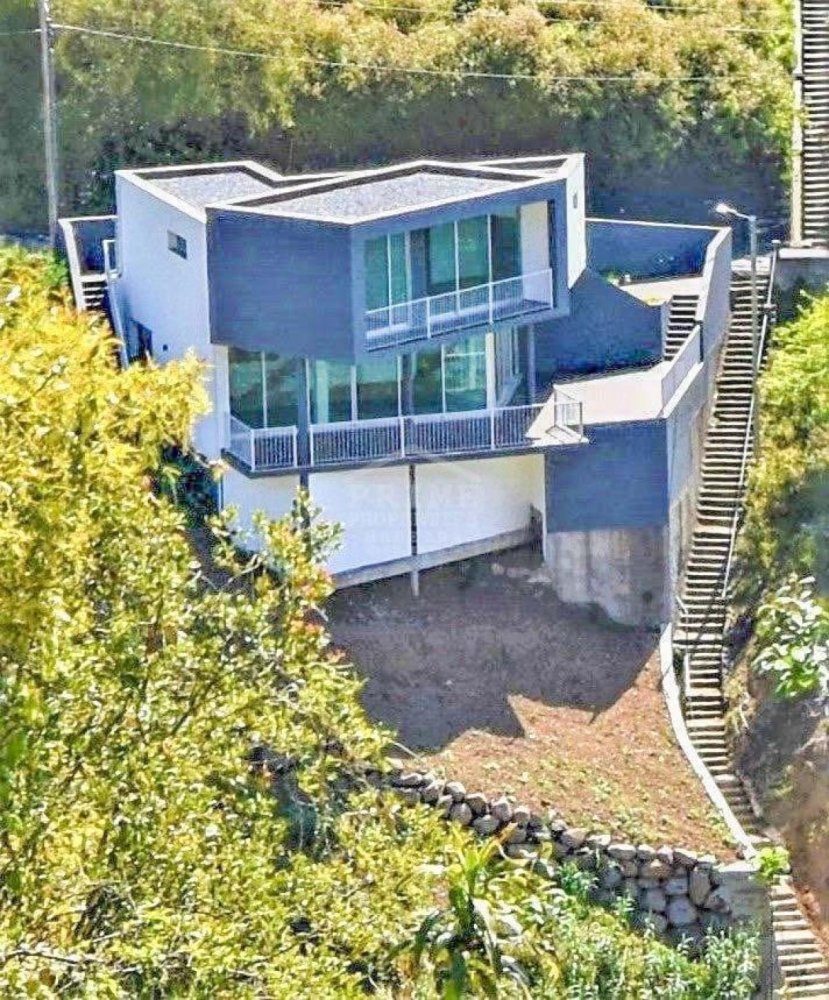 Вилла с 2 спальнями в Фуншал, Португалия № 903