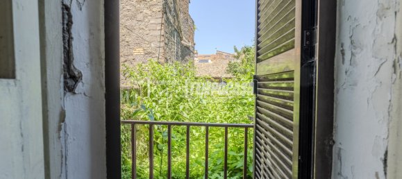 4 rooms Apartment in Viterbo, Italy No. 266260 11
