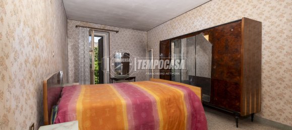 4 rooms Apartment in Viterbo, Italy No. 266260 4