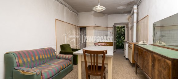 4 rooms Apartment in Viterbo, Italy No. 266260 7
