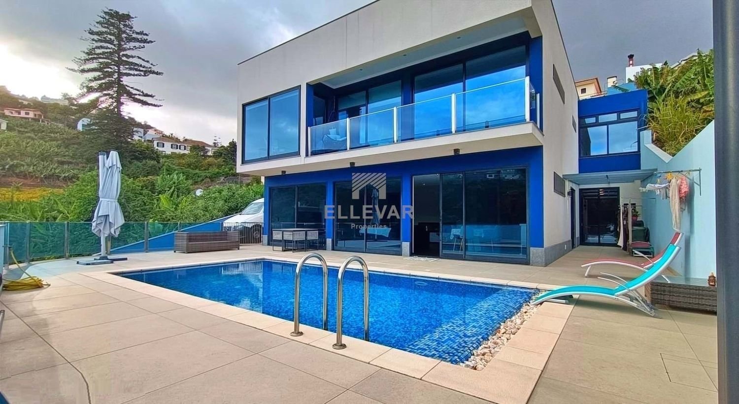 3 bedrooms House in Funchal, Portugal No. 142119