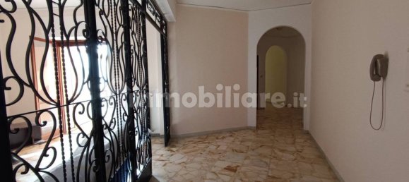 3 bedrooms Apartment in Lagonegro, Italy No. 31893 4