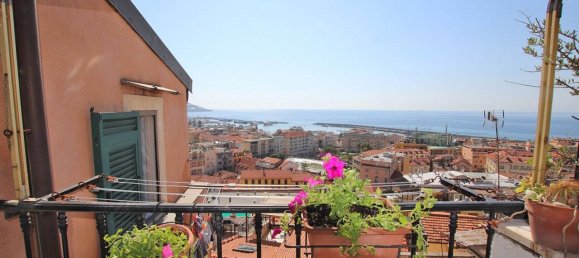 2 غرف نوم منزل ذو طابقين في Sanremo, Italy رقم 398634 3