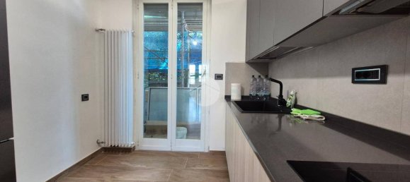 2 bedrooms Apartment in Genoa, Italy No. 372860 6