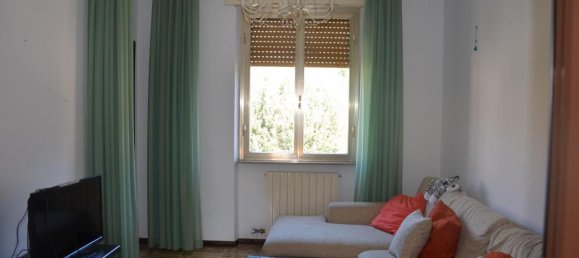 4 rooms Apartment in Vecchiano, Italy No. 33086 3