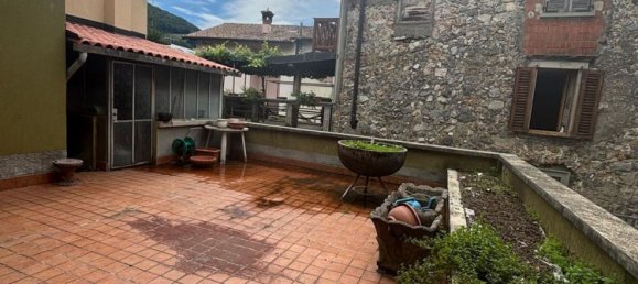 Дом с 6 комнатами в Гандино, Италия № 297795 8