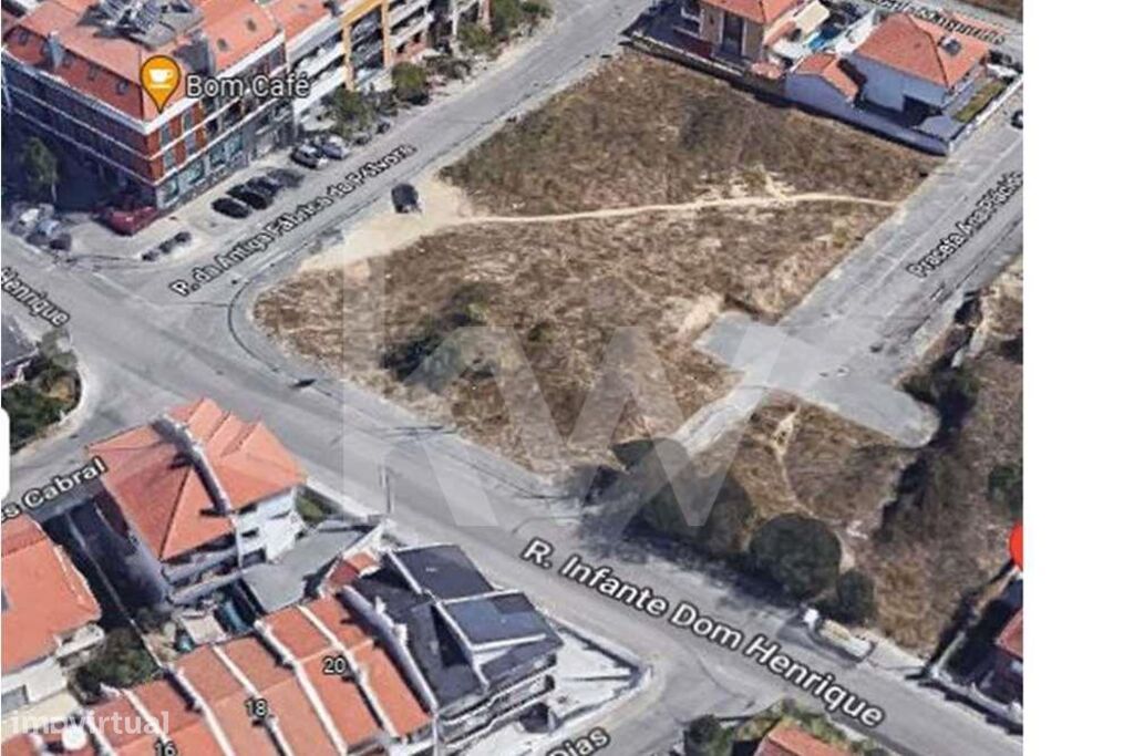 3 Schlafzimmer Haus in Corroios, Portugal, Nr. 68852