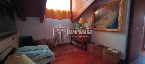 3-salle Appartement à Bergamo, Italy No. 238222 15