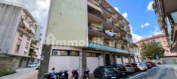 2 bedrooms Apartment in Albisola Superiore, Italy No. 351183 3