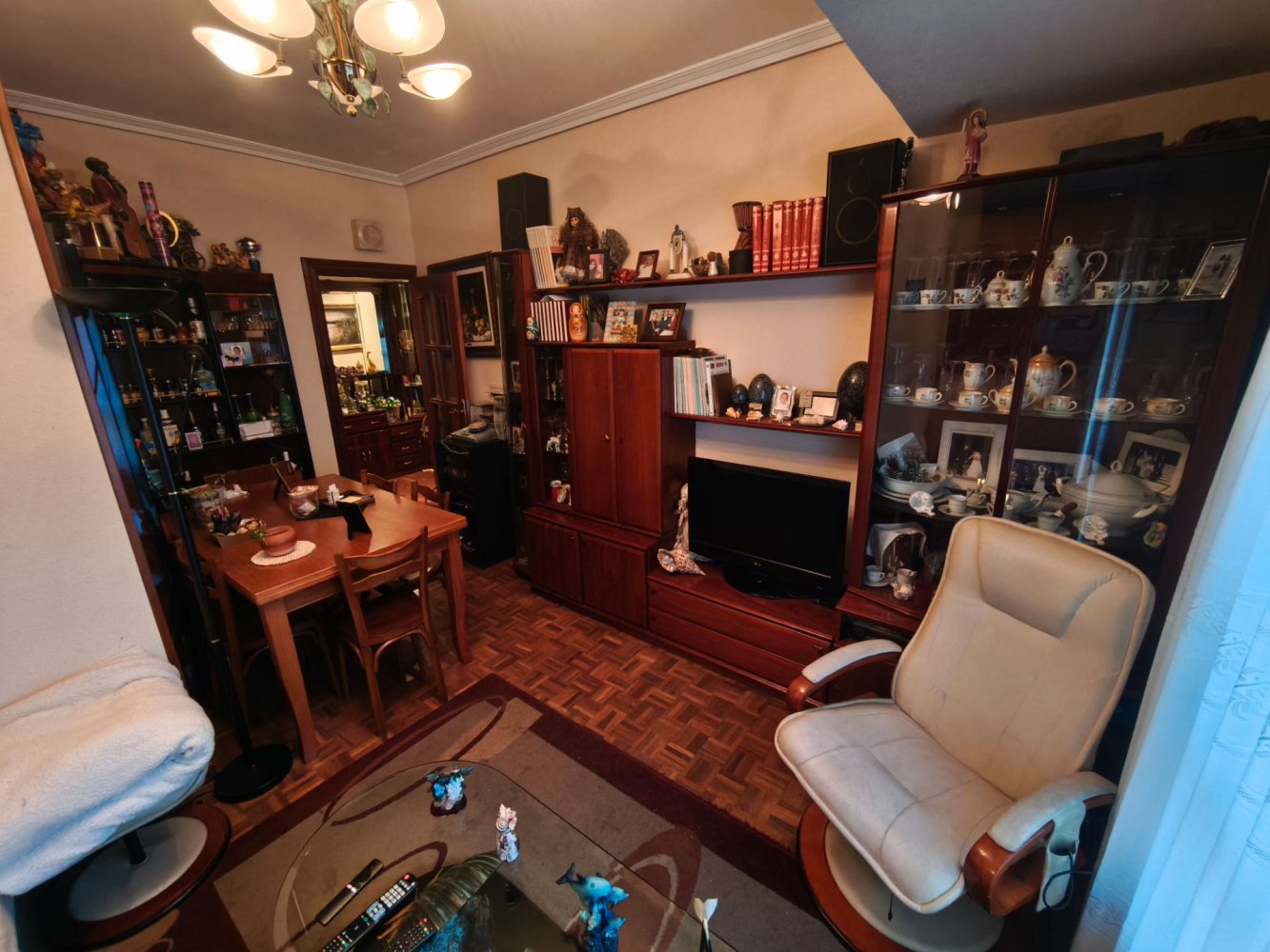 Apartamento de 3 dormitorios en Vitoria-Gasteiz, Spain No. 197140