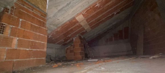 Apartamento de 4 habitaciónes en Bernareggio, Italy No. 7704 7