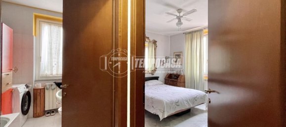 Квартира с 2 комнатами в Калько, Италия № 130827 19